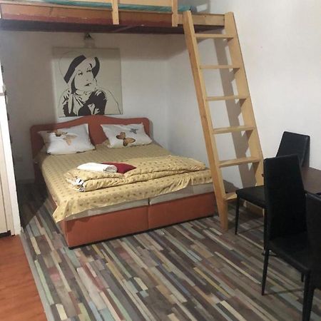 7Dab Apartment Bezeredj Contactless Self -Check-In Budapest Eksteriør bilde