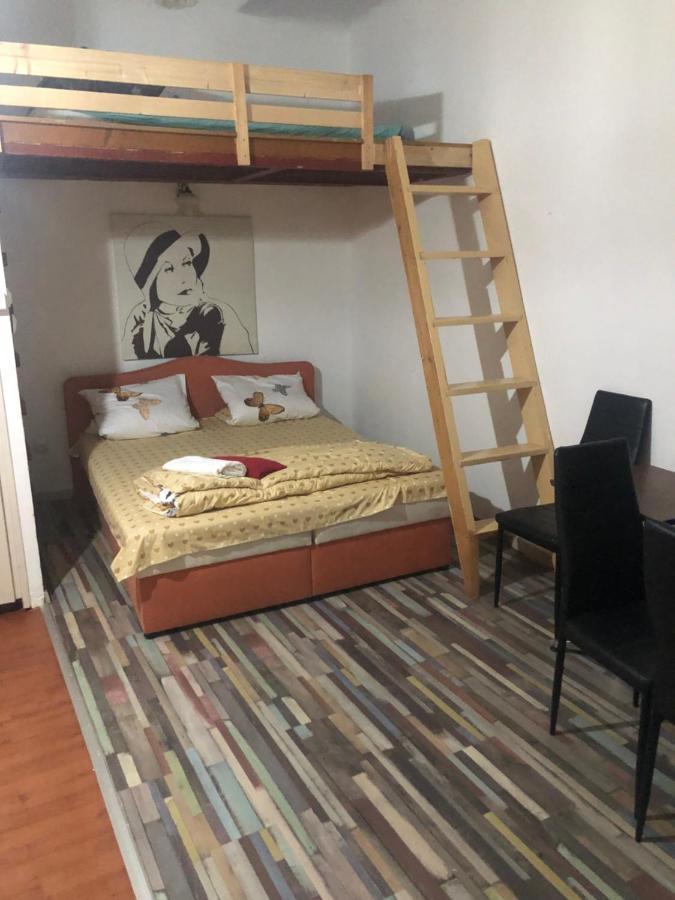 7Dab Apartment Bezeredj Contactless Self -Check-In Budapest Eksteriør bilde